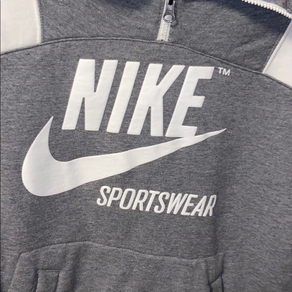 Nike Pull Over - image 2